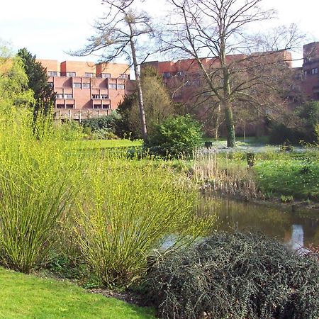Robinson College - University Of Cambridge Bagian luar foto