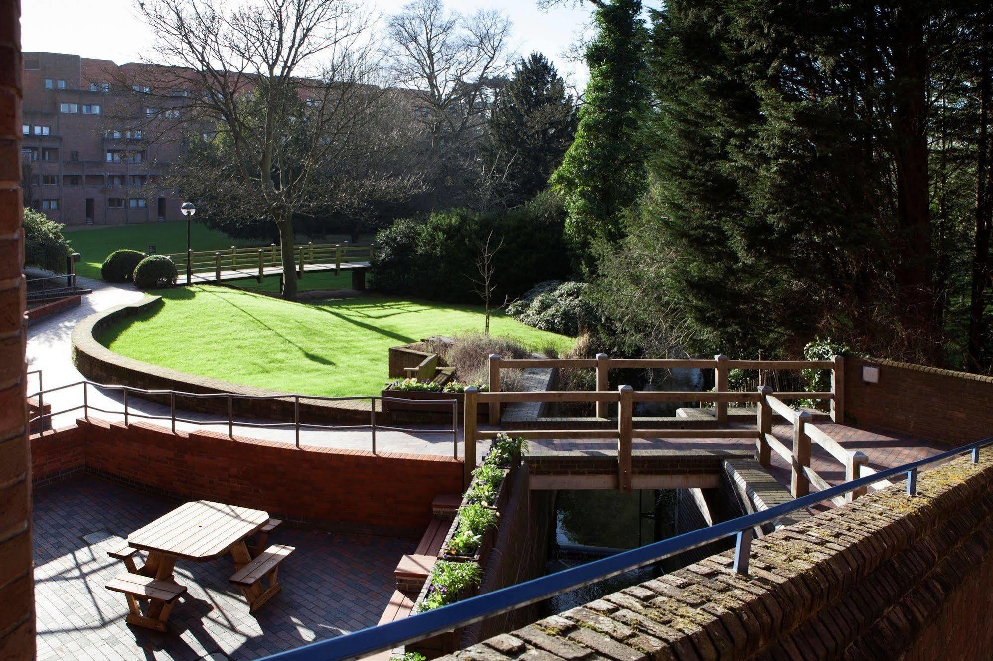 Robinson College - University Of Cambridge Bagian luar foto